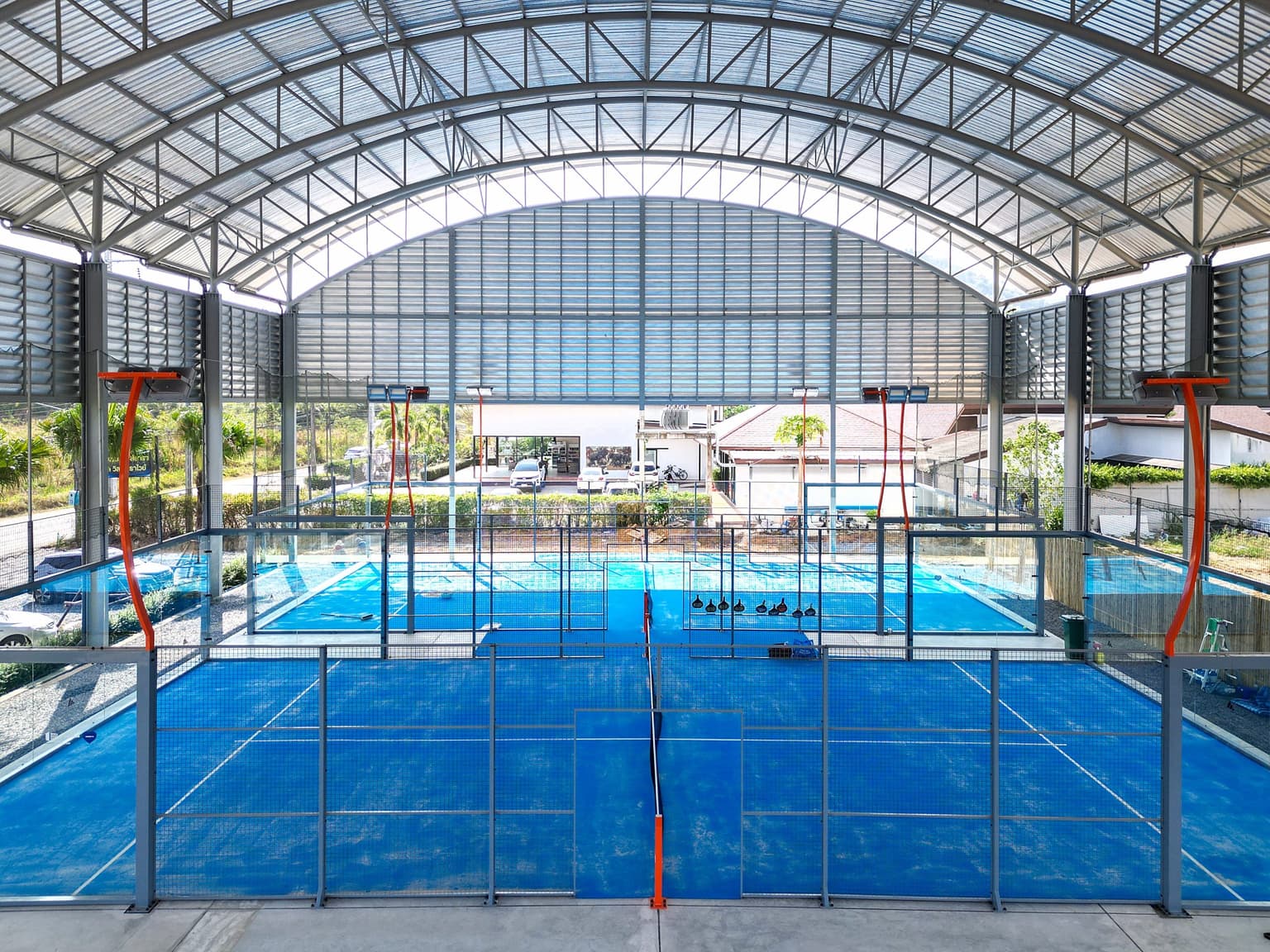 รูปสนาม 15Love Phuket