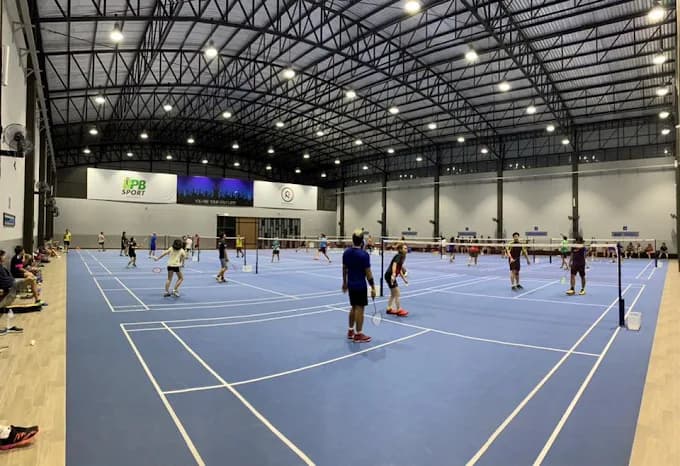R19 Badminton - สนามแบด รังสิต