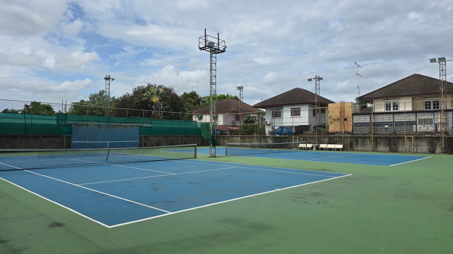 รูปสนาม อมรคอร์ทเทนนิส สาย4