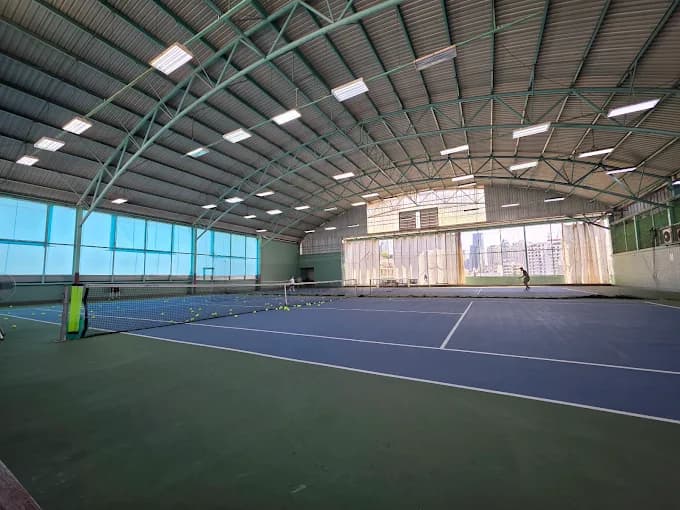 รูปสนาม The Racquet Club